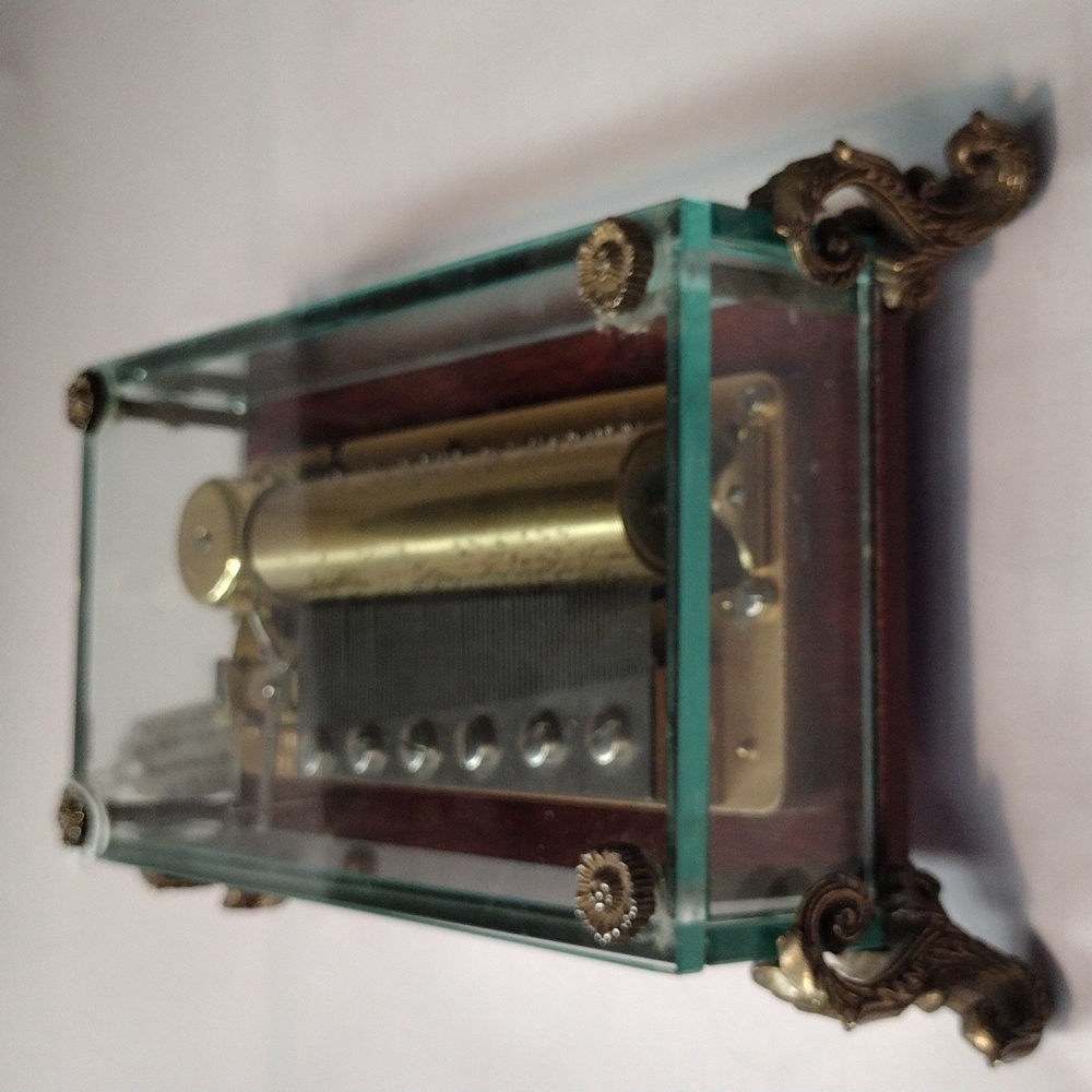 Reuge Music Box